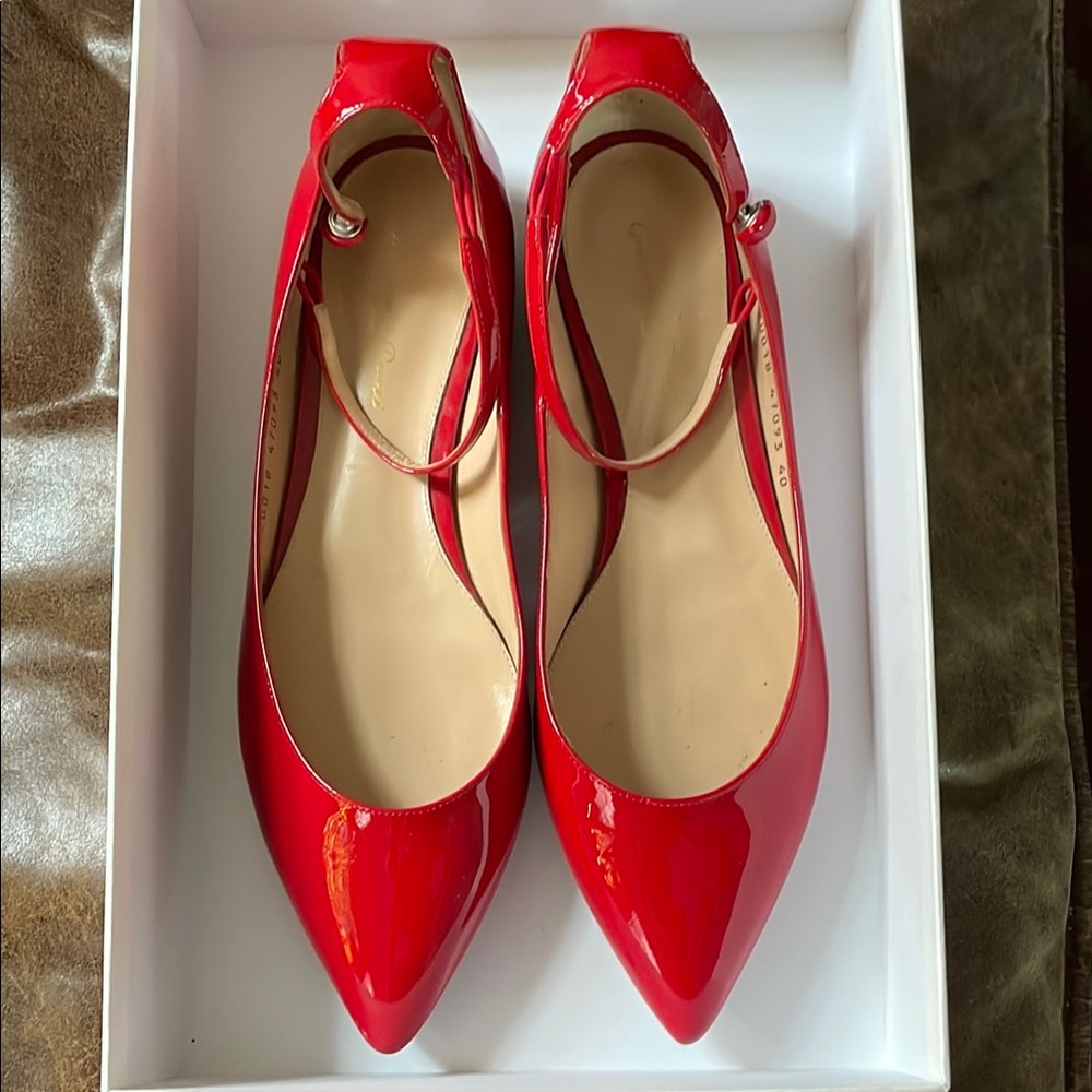 GIANVITO ROSSI Italy Red Patent Leather Ankle Strap Ballet Flats 10 Worn Once